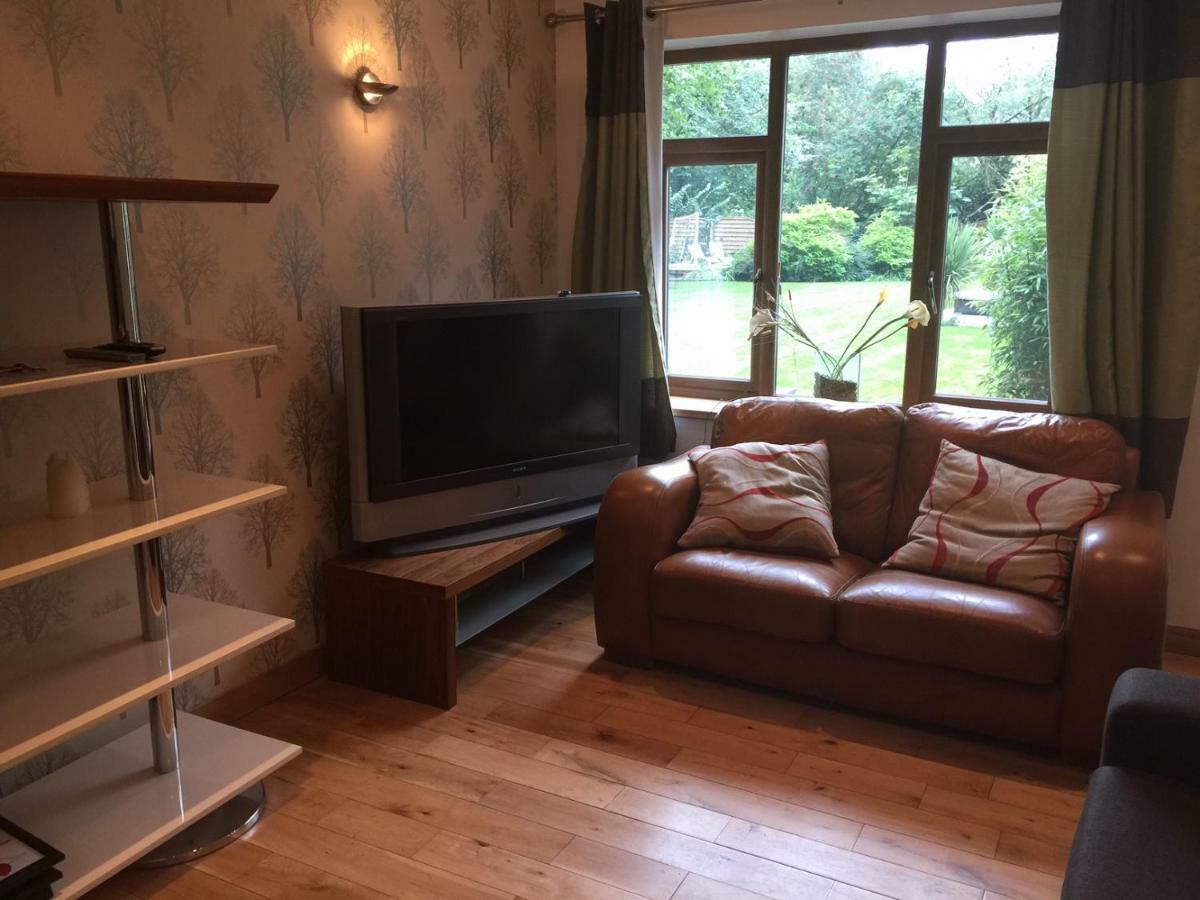 The Old Vicarage Lodge 曼彻斯特 外观 照片